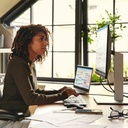 HP Sure Sense 618R6LA - vista oficial 4